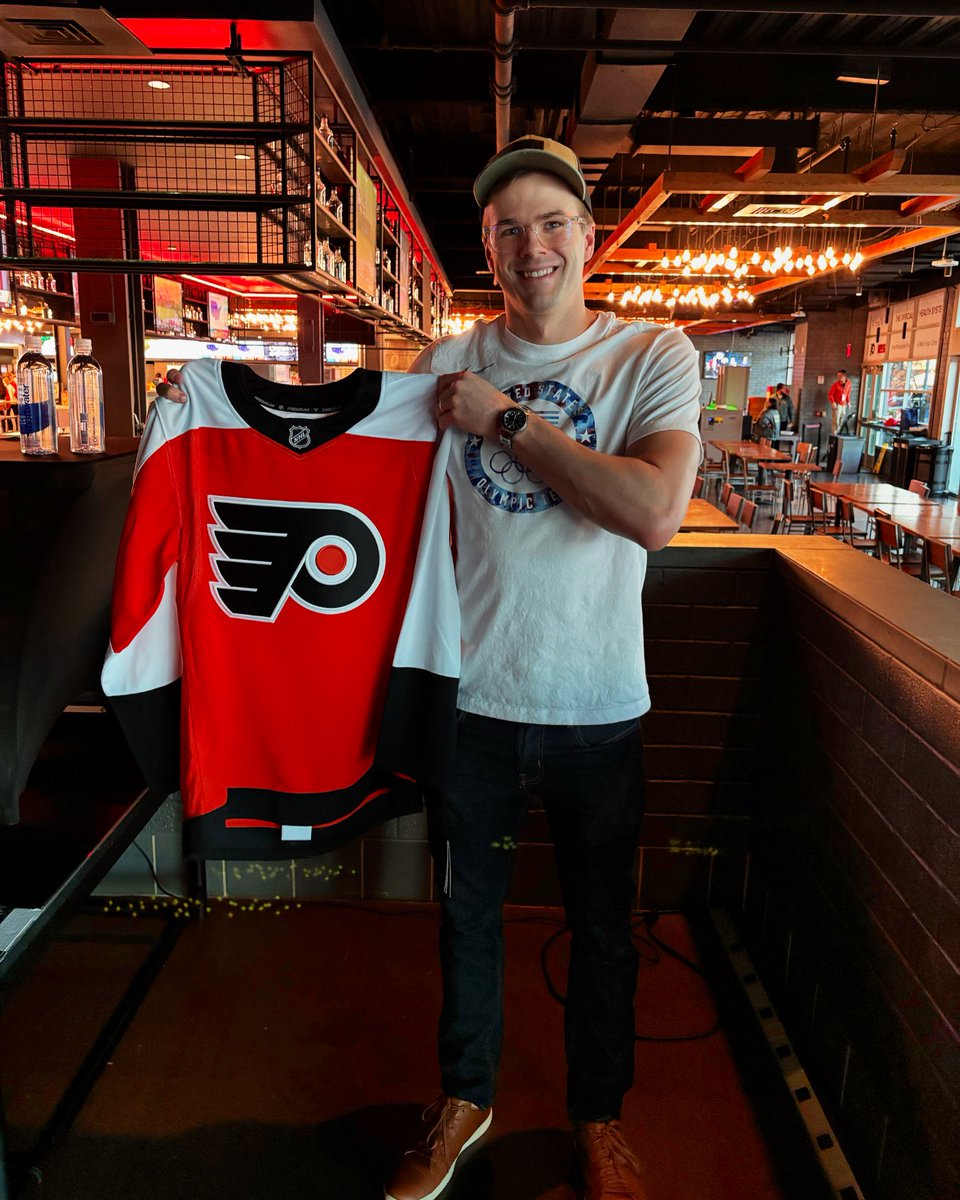 Nic Fink (@nic_fink) on Twitter photo Thanks <a href="/USASwimming/">USA Swimming</a> and <a href="/NHLFlyers/">Philadelphia Flyers</a> for an awesome swim night!! Got to meet some good people and watch some good hockey (and a cheesesteak or two) #goflyers Thanks <a href="/USASwimming/">USA Swimming</a> and <a href="/NHLFlyers/">Philadelphia Flyers</a> for an awesome swim night!! Got to meet some good people and watch some good hockey (and a cheesesteak or two) #goflyers