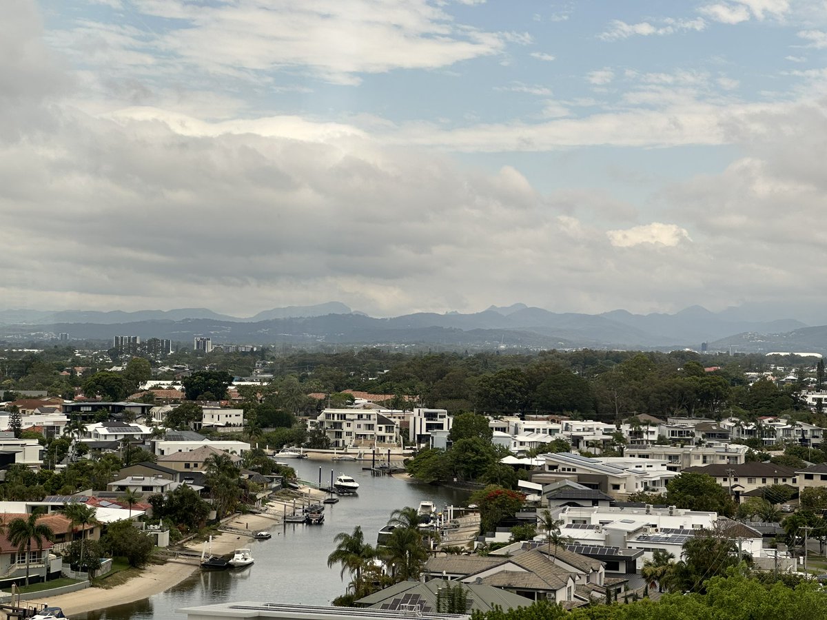 After a deluge overnight &amp; an overcast day, a visit to #HOTAGallery brightened the day