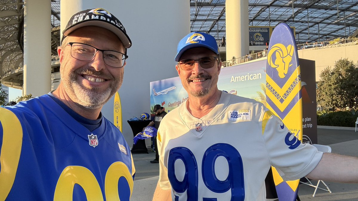 PatrickJDonVito's tweet photo. Go Rams!! #RamsHouse https://t.co/rNQcSyq2sW