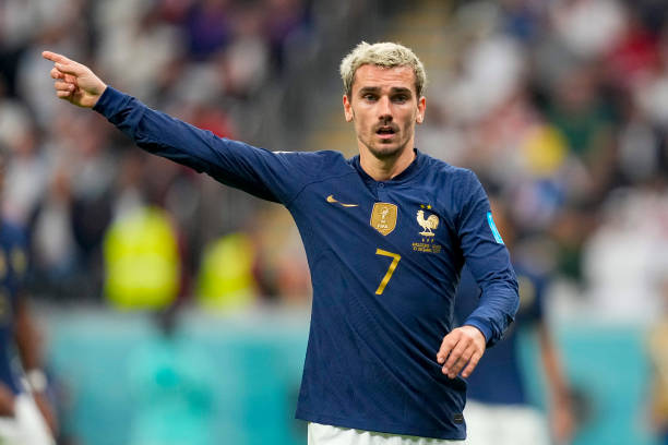 NotZwf's tweet photo. Bring back this haircut @AntoGriezmann 🪄 https://t.co/hVIJcAspn4