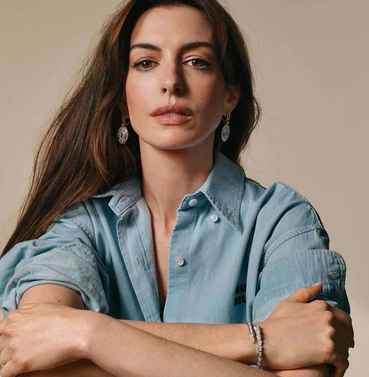 FilmUpdates's tweet image. In honor of Anne Hathaway’s birthday, tell us your favorite performance from the Oscar-winning actress.