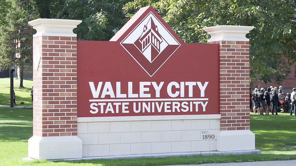 Landon McAnelly (@landonmac27) on Twitter photo I am happy to announce my commitment to VCSU! Go Vikings! <a href="/AlecDemaria53/">Alec DeMaria</a> <a href="/CoachJT17/">Coach JT</a> <a href="/VCSUBaseball/">VCSU Baseball</a> I am happy to announce my commitment to VCSU! Go Vikings! <a href="/AlecDemaria53/">Alec DeMaria</a> <a href="/CoachJT17/">Coach JT</a> <a href="/VCSUBaseball/">VCSU Baseball</a>