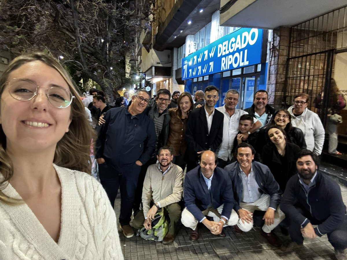 ASAMBLEA 7️⃣1️⃣

Un nuevo lunes acompañando la tradicional asamblea de la <a href="/lista71/">Lista 71 [oficial]</a> ⚪️🔵

#AlvaroDelgadoPresidente #ReelegíUnBuenGobierno #UruguayEnMarcha