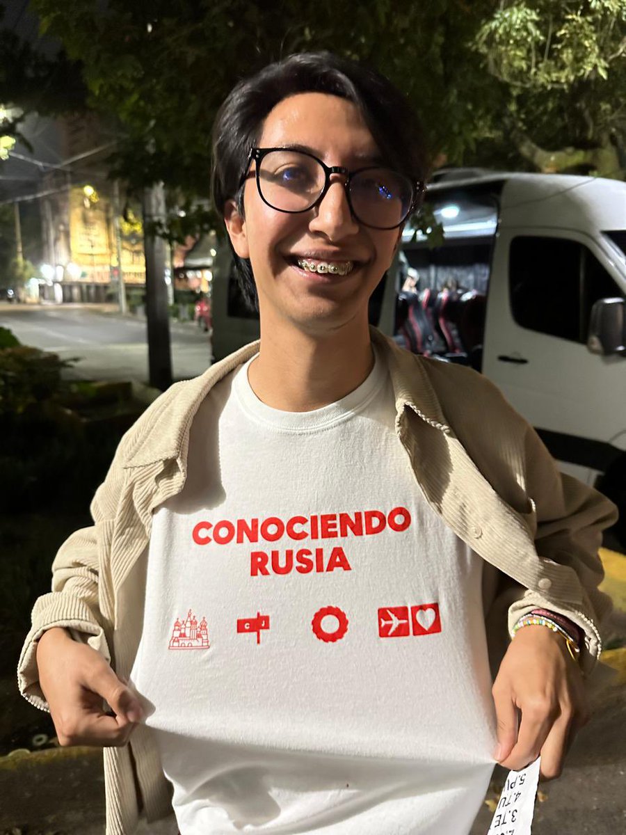 conociendorusia's tweet photo. México que shows tan deliciosos tuvimos estos días.
Volveremos pronto, gracias por tanto cariño una vez más 🇲🇽🍺✈️ https://t.co/dblgpKi2bC