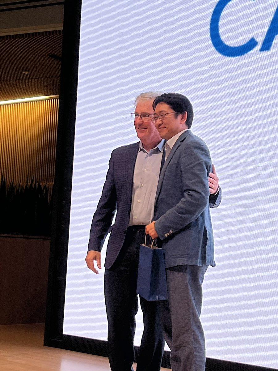 Viviane Tabar (@tabarviviane) on Twitter photo Very proud of our <a href="/DrKennyYu_Neuro/">Kenny Yu MBBS PhD FRCS</a> who just received the David Livingston award <a href="/break_cancer/">Break Through Cancer</a> for his collaborative spirit and bright intellect. <a href="/MSKNeurosurgery/">Neurosurgery at Memorial Sloan Kettering</a> Very proud of our <a href="/DrKennyYu_Neuro/">Kenny Yu MBBS PhD FRCS</a> who just received the David Livingston award <a href="/break_cancer/">Break Through Cancer</a> for his collaborative spirit and bright intellect. <a href="/MSKNeurosurgery/">Neurosurgery at Memorial Sloan Kettering</a>