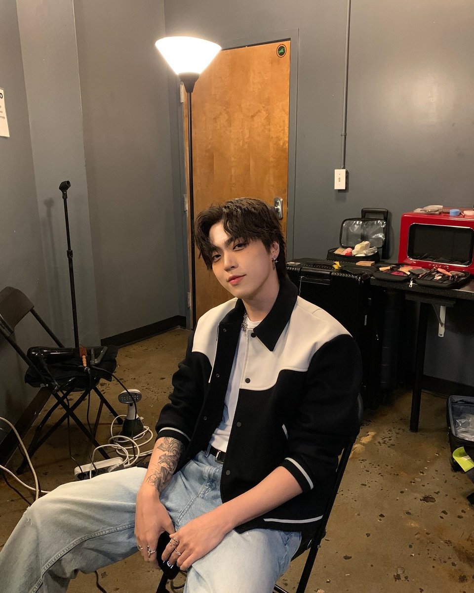 JunnyTHTeam's tweet photo. [ 2024.11.12 ]
instagram update 

ถ่ายท่าซิกเนเจอร์ Thumbs up

#JUNNY #주니 #จุนนี่
#dopaminetour @_jnkmsc_ https://t.co/kFBOFHwtQk