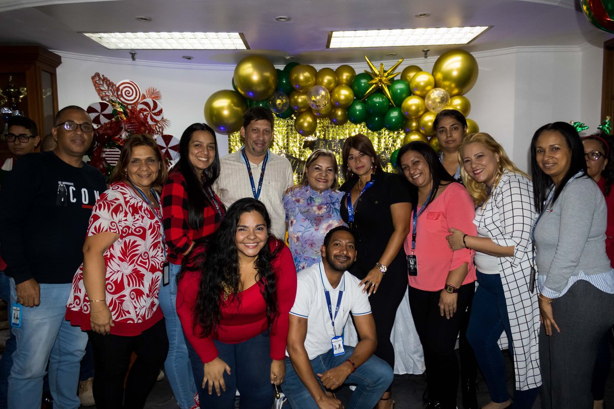Caracas, 11 de noviembre de 2024.-Trabajadoras y Trabajadores de la Inspectoría General de Tribunales, celebraron el cumpleaños de la máxima autoridad del órgano auxiliar del Tribunal Supremo Justicia, Gladys Requena, con un ameno compartir.