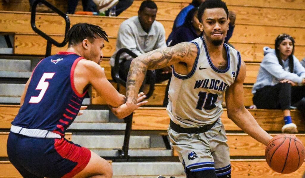 Blessed to receive my first offer from the university of Culver stockton thank you  <a href="/coach_DJ_06/">DJ Hobbs</a> <a href="/ConnerWittmer/">Conner Wittmer</a>