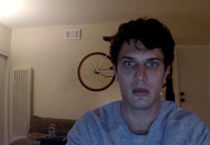 Yo viendo como funan a alguien por algo que yo también hago a diario