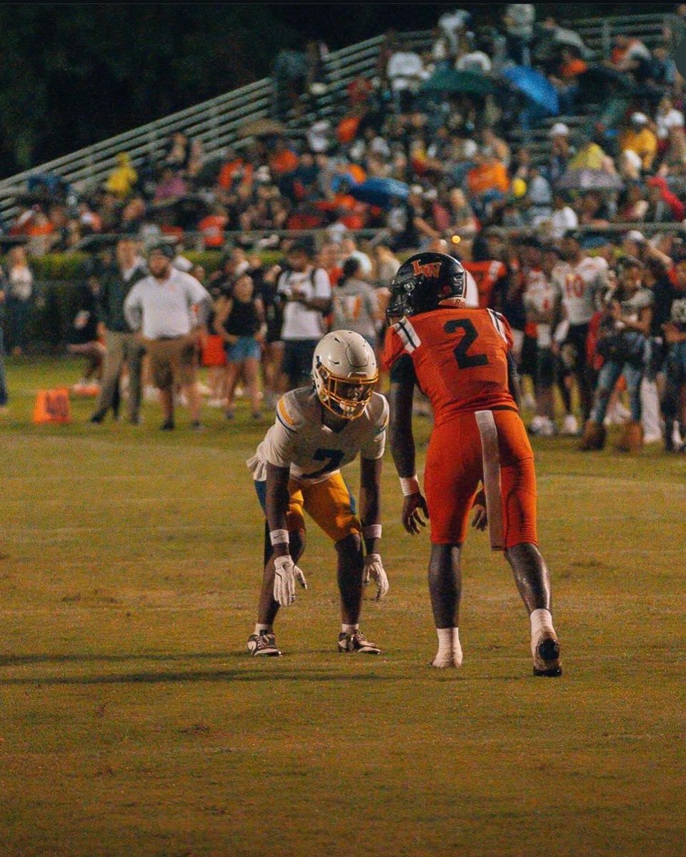 hudl.com/v/2QibgA

(2025) Jijuan Russell 
Man2Man corner
Typically followed #1 WR’s (kornelius Purdy, Vernell Brown, Corey butler)

Younger brother of Derwin James 
<a href="/J1uanr/">Jijuan Russell</a>