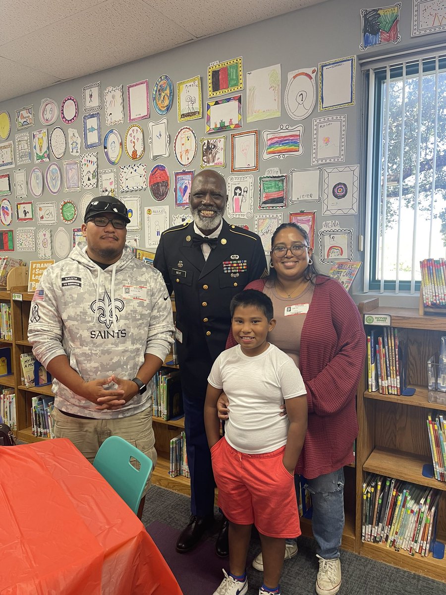 denisemihernan2's tweet photo. THANK YOU Veterans! 🇺🇸 @NISDMcDermott @NISDElemSS https://t.co/hjTP0sErZm