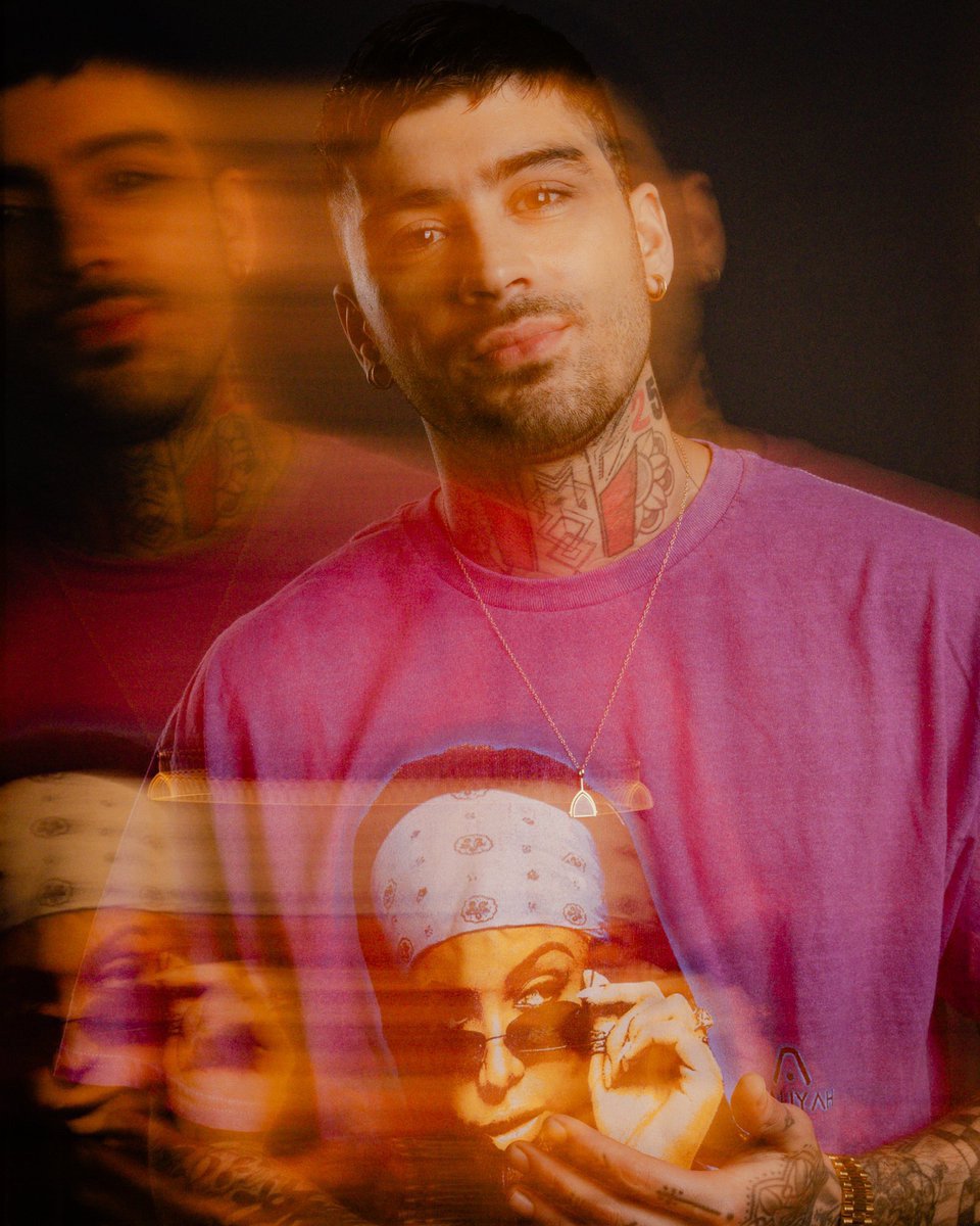 iComplexRP's tweet image. 𝗖𝗼𝗺𝗽𝗹𝗲𝘅 ᴿᴾ • #ComplexMusicRP
𝗠͟𝘂͟𝘀͟𝗶͟𝗰͟ • Style • Pop Culture • More

﹝  🗞️  ﹞ —— 𝗡𝗲𝘄𝘀: 𝗘𝗺𝗺𝗲𝘁𝘁 𝗦𝗵𝗮𝗿𝗶𝗾 (@lucentvinyl) for 𝗦𝗶𝗿𝗶𝘂𝘀 𝗫𝗠 (@iSiriusXMRP) portraits after his interview today! © #ComplexRP