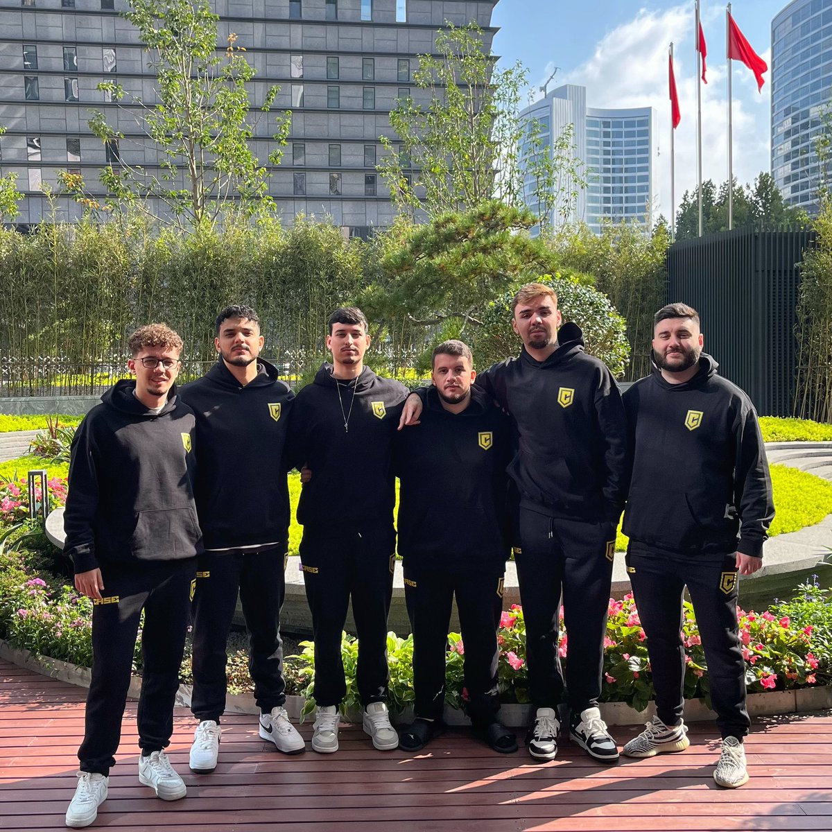 Chegou o grande dia! Hoje daremos mais um passo na nossa jornada rumo ao Major.

Já temos hora marcada para a nossa estreia no RMR Americas, aqui em Shanghai. Nosso primeiro jogo será às 04h 🇧🇷 (15h 🇨🇳). Encontro vocês na torcida!

#GoCase 💛🖤
