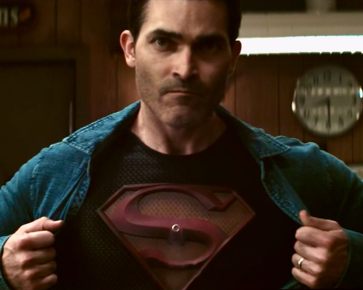 tommyjackman's tweet photo. Tonight’s superb #SupermanAndLois just underlined in my mind the opinion I’ve had for a while now: nobody (and I do mean nobody) has played this character better than @tylerhoechlin 

Taking his Clark/Superman as a whole, he is at the same level as Christopher Reeve for me. https://t.co/7WnLFwghQE