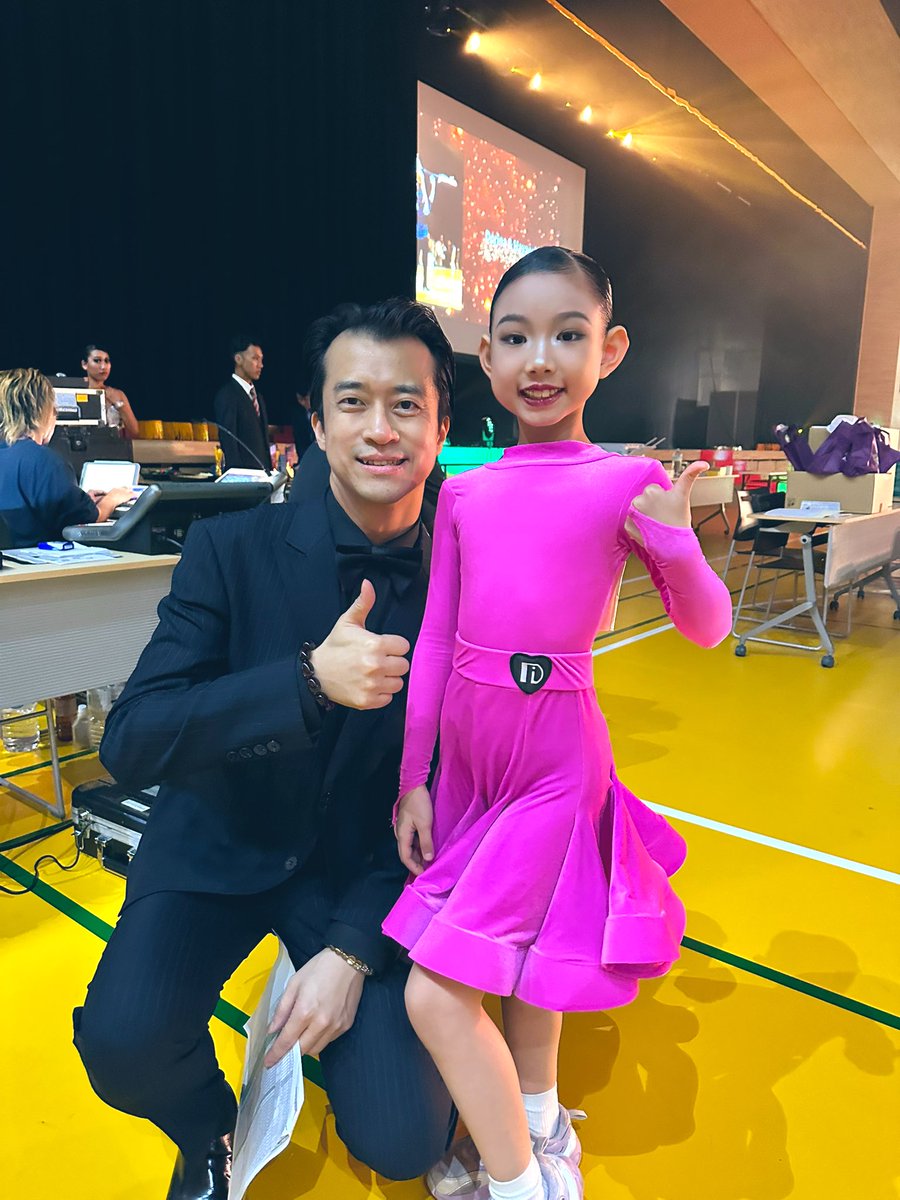 Scorchingsun_t's tweet photo. 2nd Winter Freedom Challenge Cup🇯🇵
Corinna
U6 5Dance Champion 🏆
U6 2Dance Champion 🏆
Jin Yaping&Taku
PROAM T&SPearl CR Champion 🏆
Open Challenge C 第三名 🥉
Thank you so much 阿修老師
我們家Corinna 超級開心🥰
#JDAO https://t.co/SrKJMzTG3C