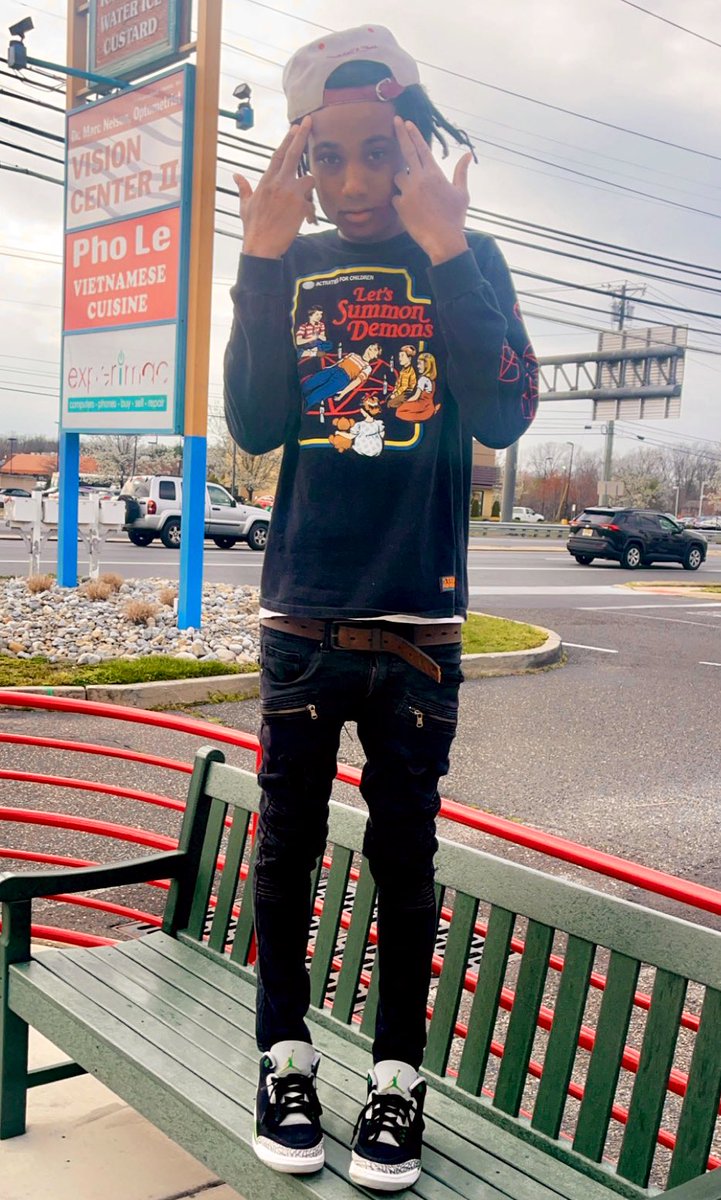 abgdayday2x's tweet image. AnyBodyGetIt ♠️⚰️. Step 2 me? Get MF’N stepped on stupid hoe 🪜 

#TheyForgot