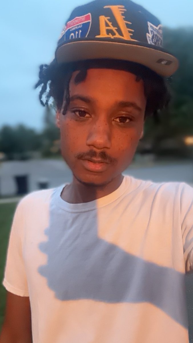 abgdayday2x's tweet image. AnyBodyGetIt ♠️⚰️. Step 2 me? Get MF’N stepped on stupid hoe 🪜 

#TheyForgot