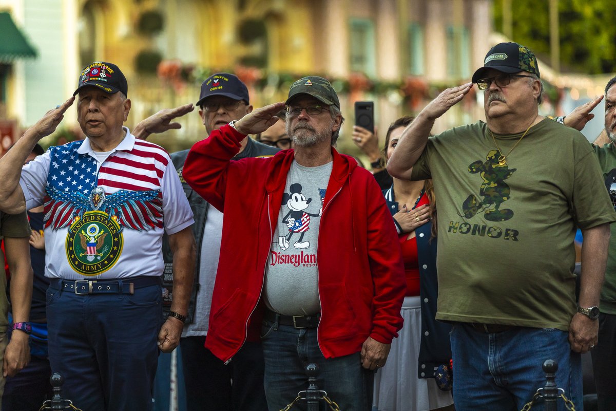 Disney Parks tweet media