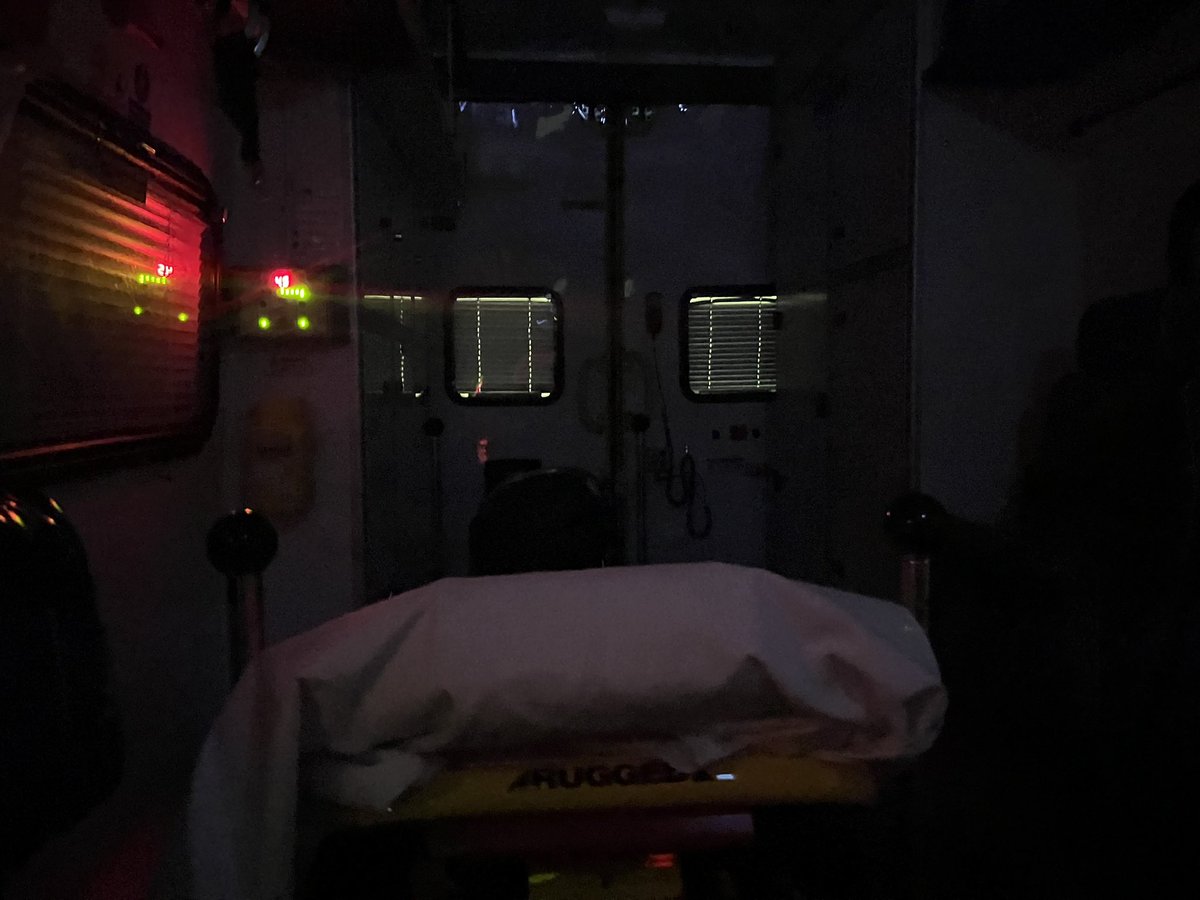 Got myself a lovely 3rd year student for their final years placement, this is gonna be my view for the next few weeks - hopefully not always on a fiat though
#paramedic #ambulance #studentparamedics #loveteaching