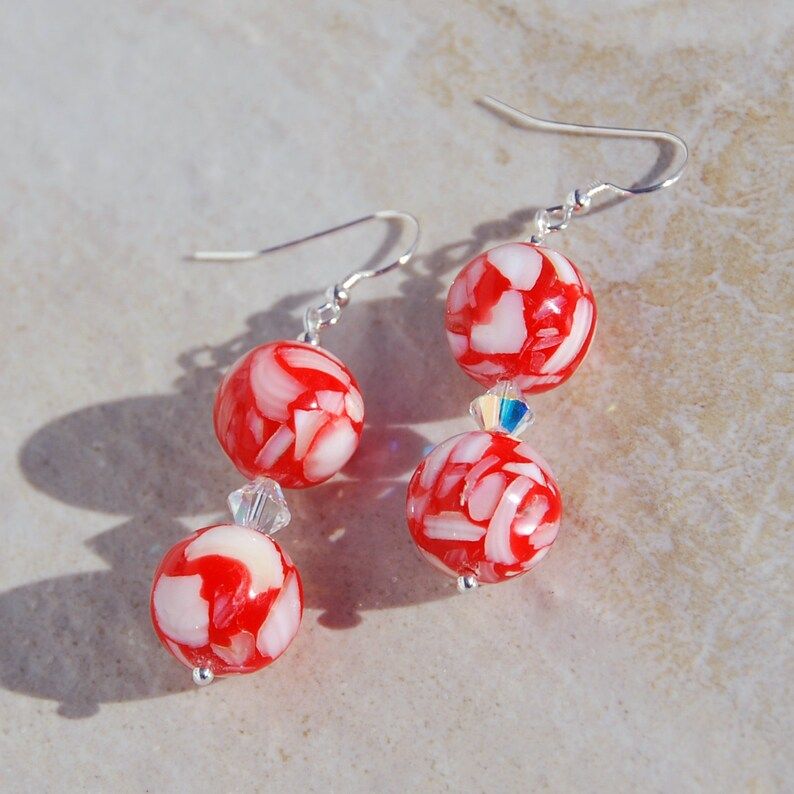 KarmaKittyJewel's tweet photo. #redpearl #swarovski #redandwhite #etsyhandmade #etsymntt #etsysocial #etsyjewelry #bling #handmadejewelry #redearrings #sale #blingearrings #EtsySeller #etsystore #etsygifts #handmadejewelry https://t.co/dkH2B99QZE https://t.co/uELUIIit4q