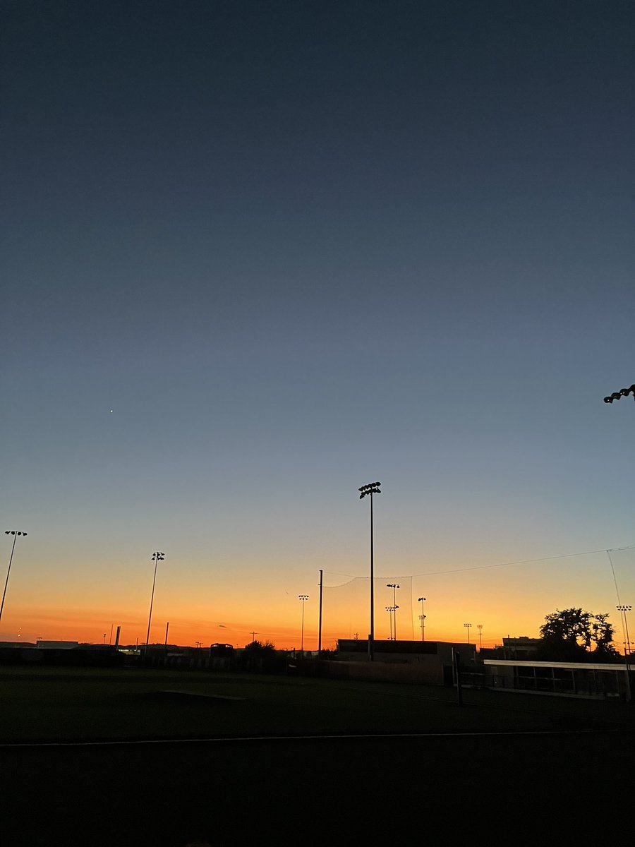 GreyBillodeau20's tweet photo. Getting some hacks in before dusk with @Wylder_Supak_

Psalm 118:24 
@dstigerbaseball https://t.co/ktYeeiTq4V