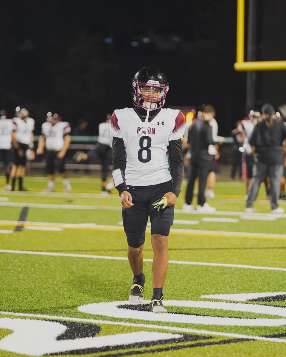 IgitolVashon's tweet image. coaches!!! please check out my senior season film. AG2G✝️@CoachDomser @coach_tremaine @CoachSwei @BrandonHuffman @NickFarman55 

hudl.com/v/2QkQJm

||receptions:30|| Receiving yards :403||
||rush attempts:8||rushing yards:72||
||5 touchdowns|| 3 receiving 2 rushing||