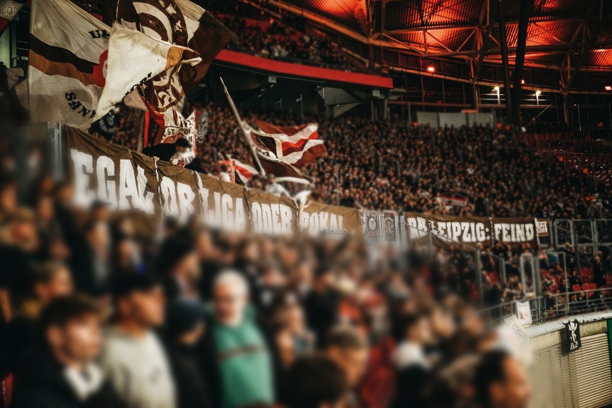 UltraFCSP2002's tweet image. Unsere Fotos vom Auswärtsspiel in Leipzig sind online. #fcsp usp.stpaulifans.de/copper/thumbna…