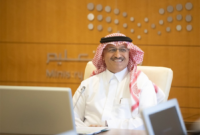BadrAL_Balawi's tweet photo. الترقية 
حافز وظيفي يصل لمرتبة الحق الوظيفي، وبالرجوع لاشتراطات ترقية المعلم والمعلمة أجدها بنظري من أصعب الاشتراطات أو على الأقل تعتبر مركّزة بحيث لا يصل المعلم للترشح إلا بعد جهد ذهني وجسدي حيث لا ترقية إلا بـ :
مدة بقاء وهذه تعبّر عن سنوات خبرة 
وجود مؤهل جامعي 
حد أدنى من ساعات التطوير المهني 
رخصة مهنية وفق مستوى الترقية أي الحصول على درجات مرتفعة في اختبارين تعقدها قياس وهذا جهد ذهني يحتاج صبر ومثابرة خصوصًا أن المعلم لا يُفرّغ لأداء مثل هذه الاختبارات القياسية المقننة والدقيقة جدًا .
ومع ذلك؛ 
فإن أبطال التعليم دائمًا على الموعد ، وقد حقق البعض منهم هذه الاشتراطات وجميعنا ننتظر فتح باب الترقية لتقديم طلبات الترشح عبر نظام فارس.
وللعلم؛
ترقيات المعلمين والمعلمات لا تحتاج إلى أرقام وظيفية شاغرة، بل يترقى المعلم على رقمه الوظيفي الحالي مع تغيير الترميز فقط وعند تقاعده تعود وظيفته لرتبة ممارس كشاغر.

رسالة إلى وزيرنا الخلوق حفظه الله تعالى
@minister_moe_sa

إخوتك من منسوبي التعليم يلتمسون من معاليكم الكريم توجيه من يلزم بحيث لا ينقضي عام 2024 إلا وجميع من أكملوا شروط الترقية قد حصلوا بالفعل على الترقية المناسبة التي تعد حافز معنوي كبير وتضيف لميدان التعليم الكثير ، وتشعل روح التنافس بين كوادره .

#ترقية_المعلم_والمعلمة
 #وزيرنا_مع_المعلم 
 #وزارة_التعليم