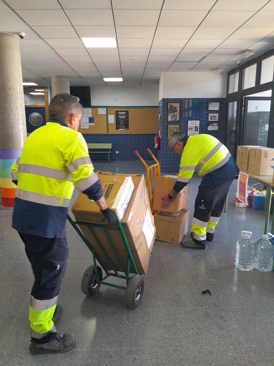 Des de l'IES L'Alcalatén volem donar les gràcies a totes les persones que heu col·laborat. L'ajuda ja està en camí. Dona x Dana