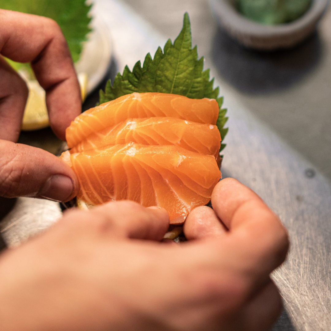 MeyrickWill's tweet photo. There’s something deeply fulfilling about the art of sashimi—a delicate balance of freshness, technique, and respect for each cut. My inspiration for serving sashimi at Buzo and Billy Ho comes from years of learning and appreciating Japan’s culinary traditions. https://t.co/2MutWqJcS0