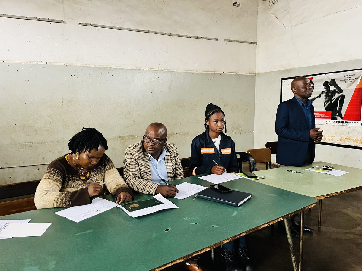 ChraHarare's tweet photo. Happening now!

@cityofharare2 in partnership with the Combined Harare Residents Association are conducting a consultation meeting in Kambuzuma for the Environment and Climate Policy @CanEmbZimbabwe @EMAeep @USEmbZim @RoddenberryFdn @water_witness 
#BuildingagreenfutureforHarare https://t.co/jf1E5G3yv2