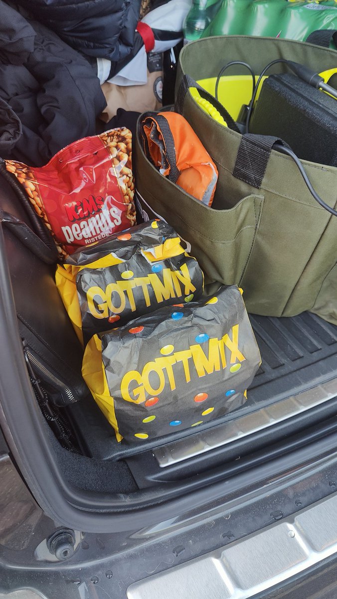 Tour de Fungus 2024 on its way. Excellent weather, disease pressure has been high for almost weeks and our Swedish compadre Johan has two bags of lösgodis brought along <a href="/asianturfgrass/">Micah Woods</a>