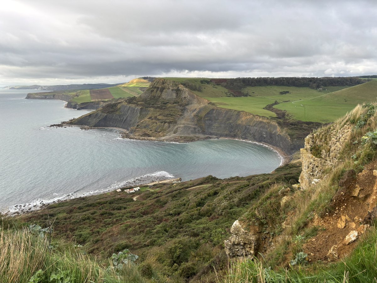 edwardjsault's tweet image. Throwback to Sunday and a long walk on the stunning Jurassic Coast from #Kimmeridge to #Swanage #JurassicCoast #Dorset @DrIanGlass