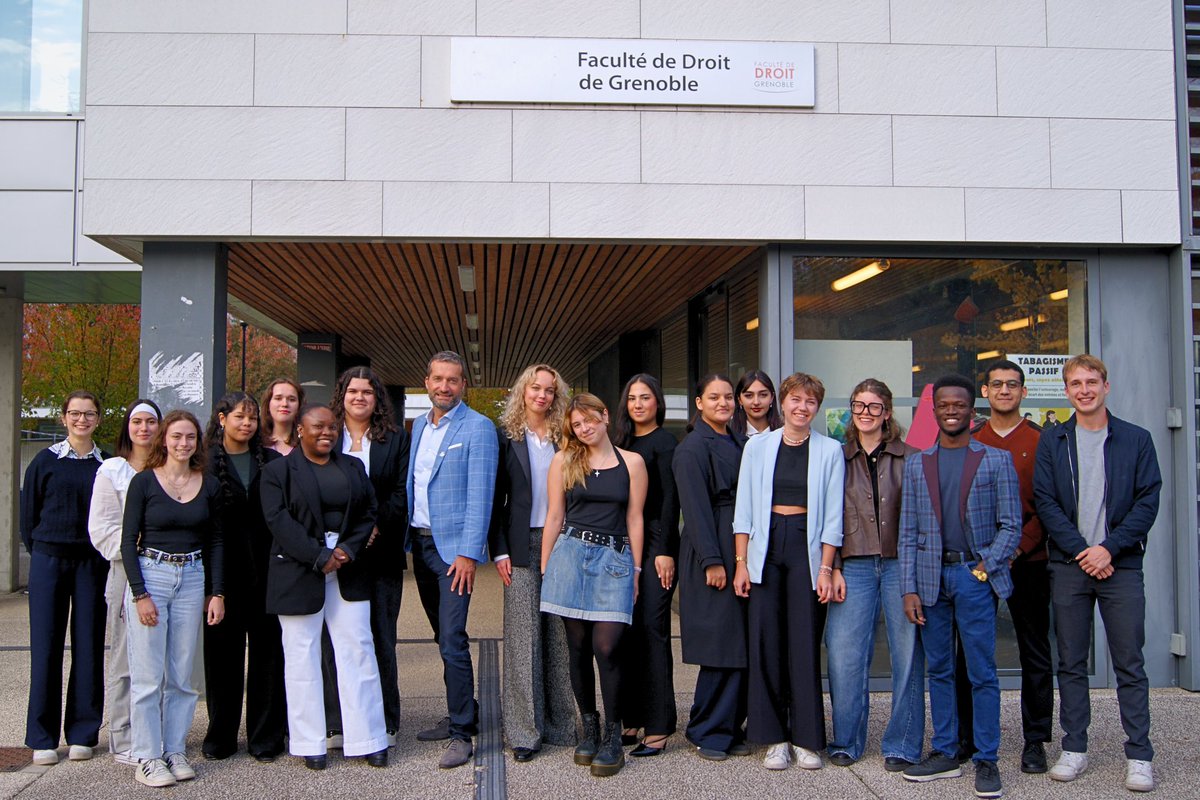 TC_IntLaw's tweet image. Proud of my students from the Master’s in Intal &amp;amp; Digital Law @UGrenobleAlpes! 🎉 The next gen of experts in Intl. Law, Data Protection, @AI_Regulation &amp;amp; Cybersecurity Law. 🚀 
Our bilingual program wth a truly unique blend of courses!

Future’s bright with these leaders! 🌟