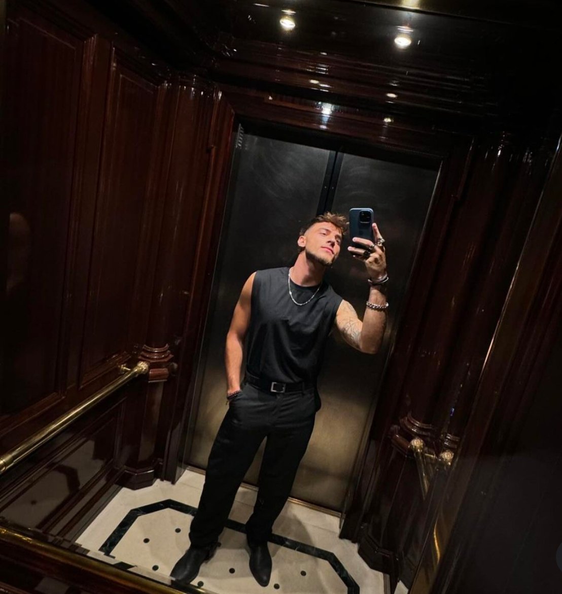 ᅠ
ᅠ      ⠀
ᅠ 
𝒜𝓅𝓊𝓃𝓉𝒶 𝓎 𝒹𝒾𝓈𝓅𝒶𝓇𝒶 𝓈𝒾 𝓈𝒶𝒷𝑒𝓈 𝓆𝓊𝑒 𝑒𝓈𝓉𝑜𝓎 𝒶𝓁𝓁𝒾, 𝓃𝑜 𝓂𝑒 𝓂𝒾𝓇𝑒𝓈 𝒶 𝓁𝒶 𝒸𝒶𝓇𝒶 𝓃𝑜 𝓂𝑒 𝒻𝒾𝑜 𝒹𝑒 𝓉𝒾
ᅠ
ᅠ  
ᅠ         
ᅠ
ᅠ 
ᅠ