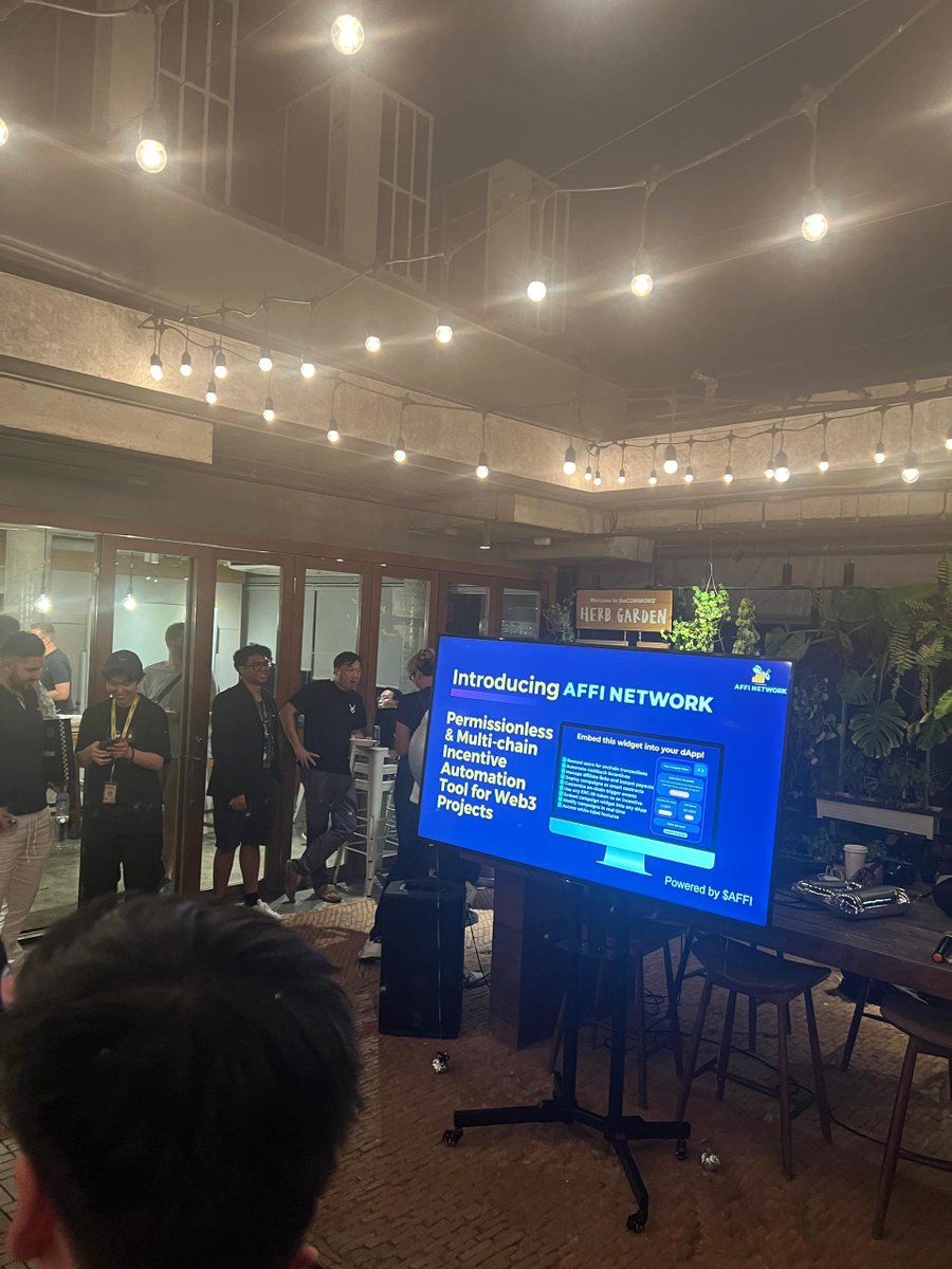 kolx31's tweet photo. Amazing vibes at the #BaseMeetup in Bangkok! 🔵 Builders, creators, and investors all in one place, sharing visions for the onchain future with Base L2.

Thanks FWX &amp; Base for hosting a community-driven event that brought everyone together under the Bangkok stars! 🌟✨ #THBW2024 https://t.co/QCx4gAYXaN