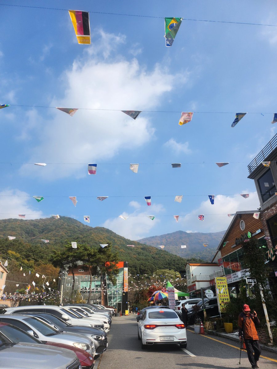 yoo1840's tweet photo. 무등산 증심사에서 샤브샤브 월남쌈~~^^
고기도 굽고, 샤브샤브, 월남쌈...다양하게 맛볼 수 있어요. 👍 👍 👍 https://t.co/DLTrW1fkgp