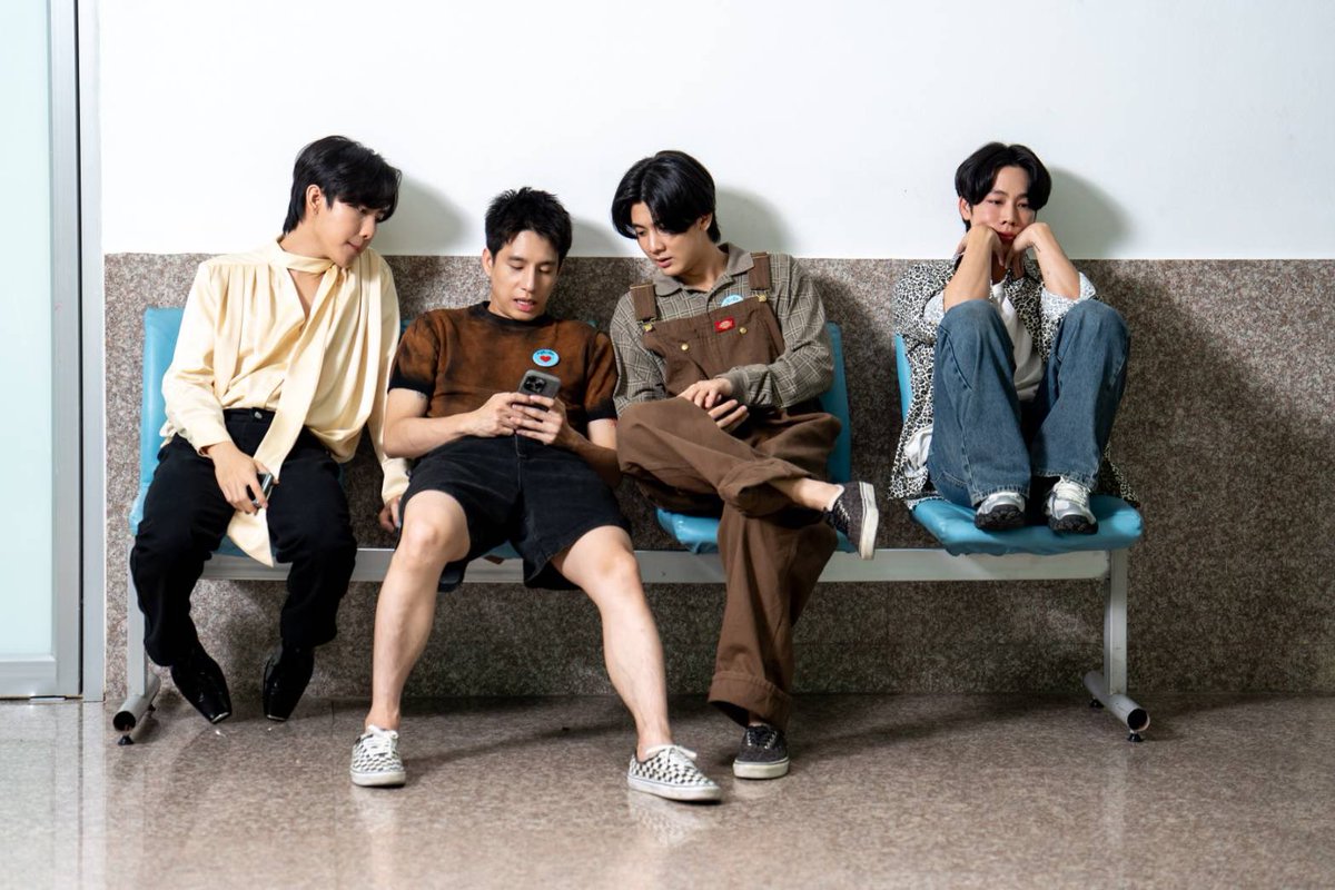 kwangg28's tweet photo. โฟกัส ที่ความเป็นพร้อมมาร์ค😅 #JACKANDJOKEREP10 https://t.co/gqLrtsZzdz
