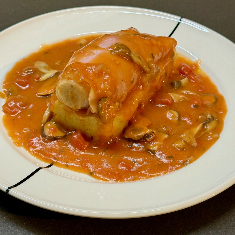 Belgian endives in Madeira sauce

Belgian endives in Madeira sauce is a combination of two Belgian culinary classics. Yes, indeed, Madeira sauce has Belgian roots.

#belgianendives #chicory #Madeira
surprising.recipes/2024/11/04/bel…