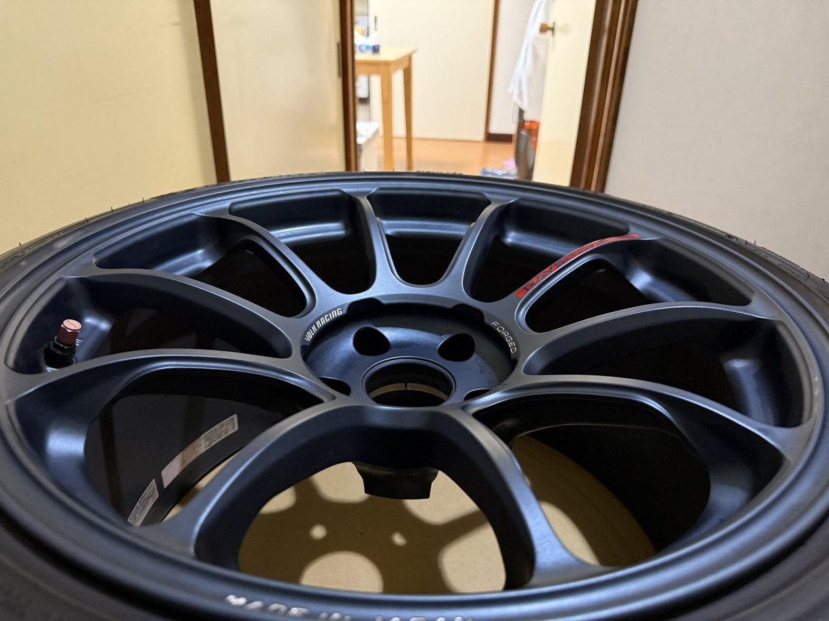 s3d8ab's tweet image. この反りエロい🤤

#RAYS
#ZE40
#10J