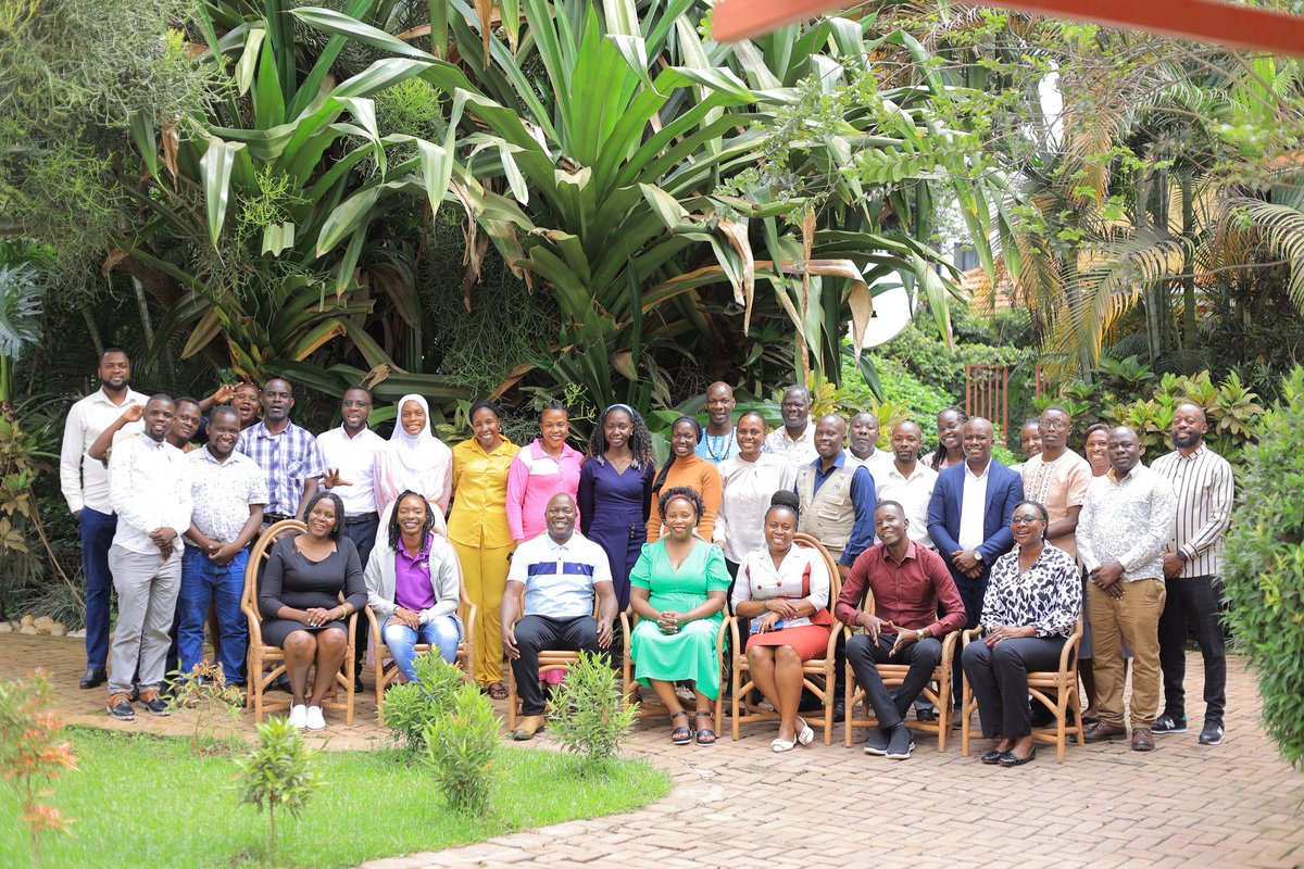 Robert Ninyesiga (@ninyesigar) on Twitter photo Introducing the crew that's supporting our digital storytelling (πΈ) as our Local Fundraising and Mobilising Support refresher training gets to day 2.
Reach out to them, you will thank me later π
<a href="/musty_official/">Mukhtar Mustapha</a>
<a href="/hatimmustapha9/">hatim mustapha</a>
#Give4Good Introducing the crew that's supporting our digital storytelling (πΈ) as our Local Fundraising and Mobilising Support refresher training gets to day 2.
Reach out to them, you will thank me later π
<a href="/musty_official/">Mukhtar Mustapha</a>
<a href="/hatimmustapha9/">hatim mustapha</a>
#Give4Good
