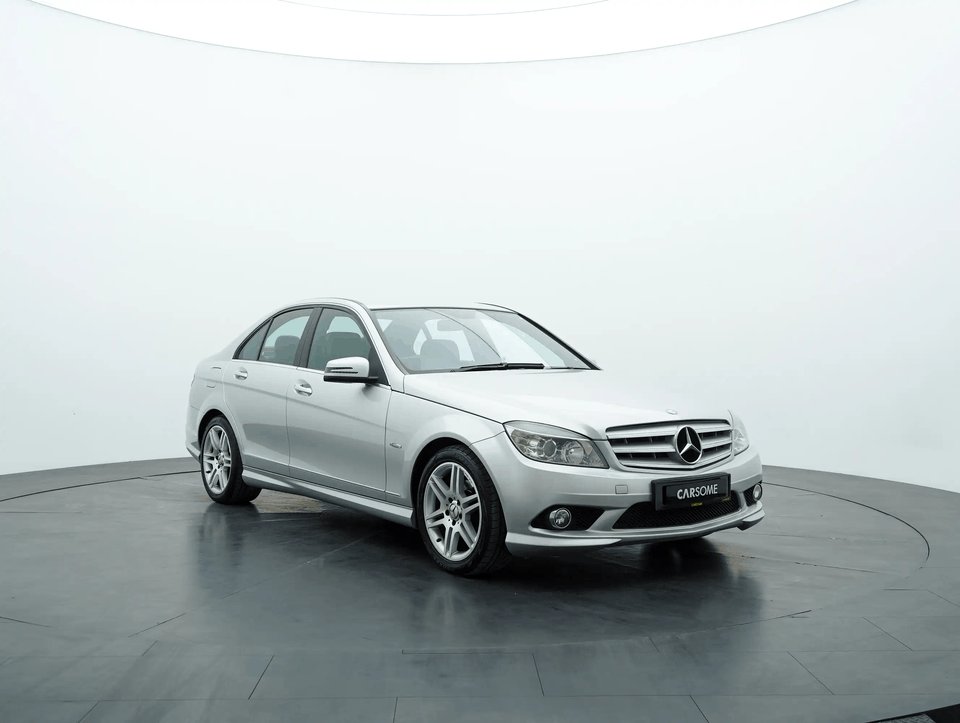 Nak join komuniti old money tapi poket tak berapa nak tebal? Korang boleh la try kereta macam ni. 45K dah boleh dapat Merc sebijik.