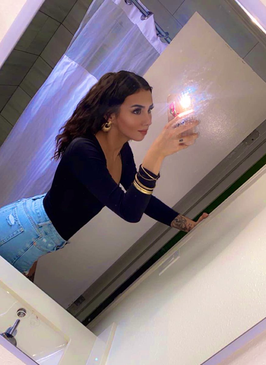 itsnitabb's tweet photo. Shine bright baby girl ✨ https://t.co/aSrWKA6EjS