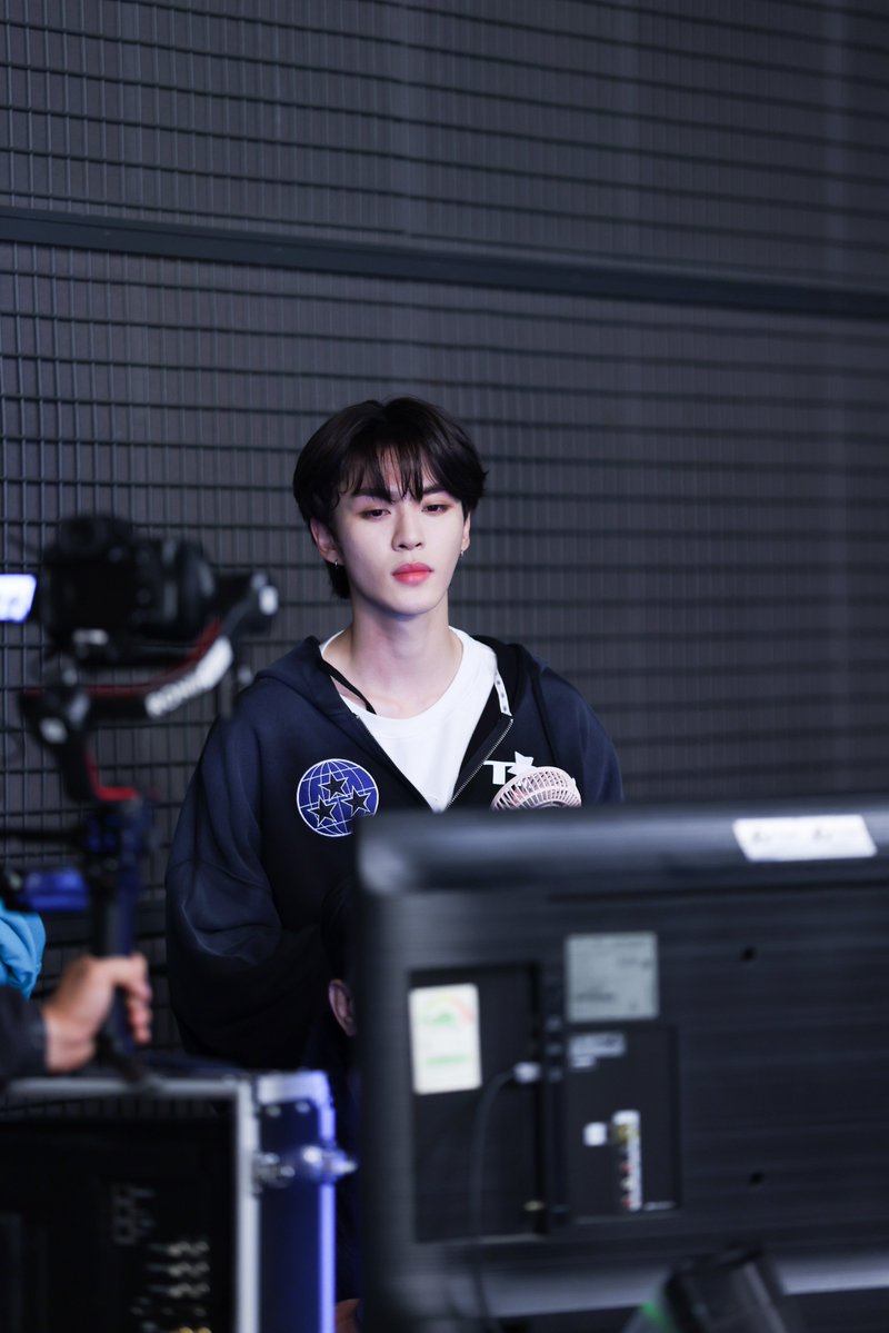 mbcplusm's tweet image. [주간아 선공개]
▪︎EPEX▪︎

이펙스와 함께한 UNIVERSE

📸naver.me/xVBIlNHA

_____
#주간아 #주간아이돌 #Weekly_idol
#EPEX #이펙스 #UNIVERSE #유니버스
#위시 #금동현 #뮤 #아민 #백승 #에이든 #예왕 #제프
@the_EPEX