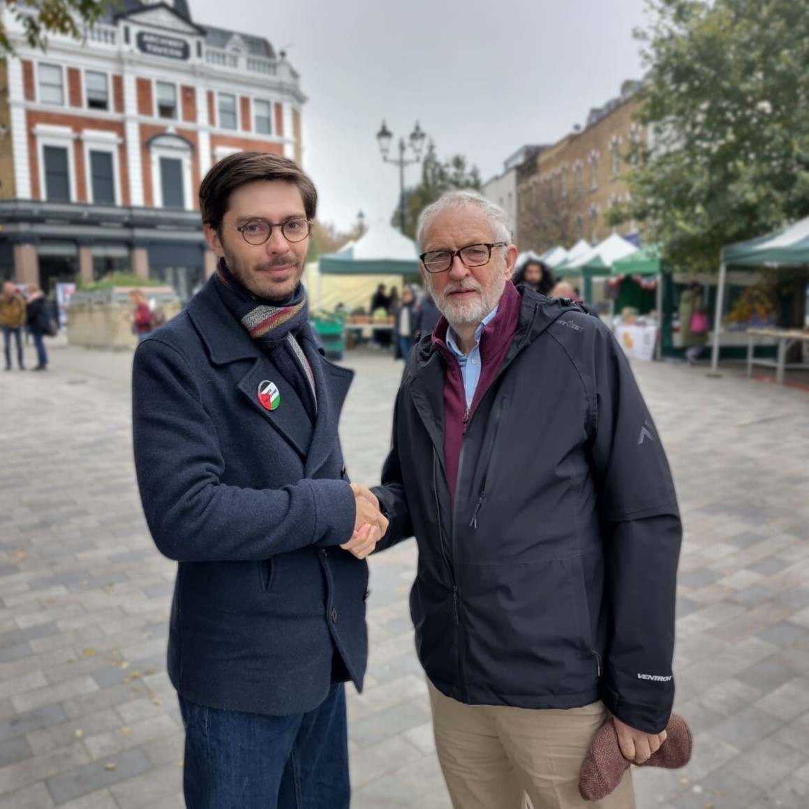 In 2015, <a href="/jeremycorbyn/">Jeremy Corbyn</a> politicised me.

Today, he endorsed me in the Junction ward by-election.

(1/6)