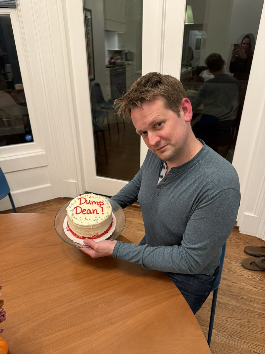 ledwards's tweet photo. 👋 @DeanPreston

🥂 #DumpDean https://t.co/5F8JvRPZWn