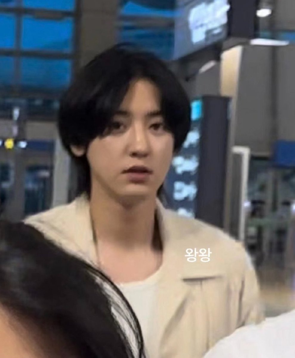 hourly chanyeol tweet media