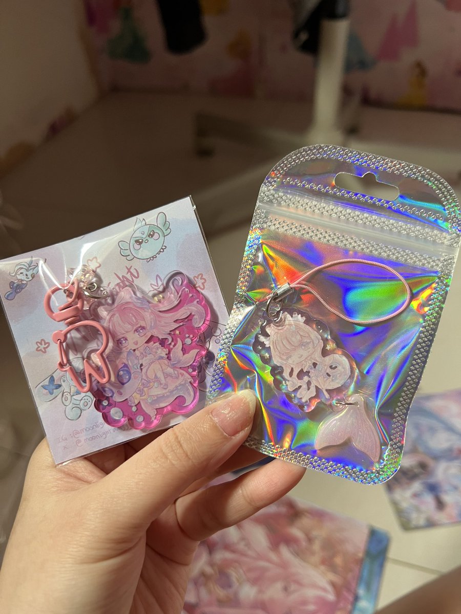 moonlightbunyyy's tweet photo. Aaah guys keselip sisa 1 aja ada yg mau take kah? Keychain 40k phonestrap 20k ajaa
Aku open order by dm AFTER SALE CF btw ^^ sampe minggu depan aja khusus indonesia aja yah
#openorder #aftercf #poaftercf #cf19 #comifuro19 #cf19catalogue #comifuro19catalogue https://t.co/9udXLYzNkK