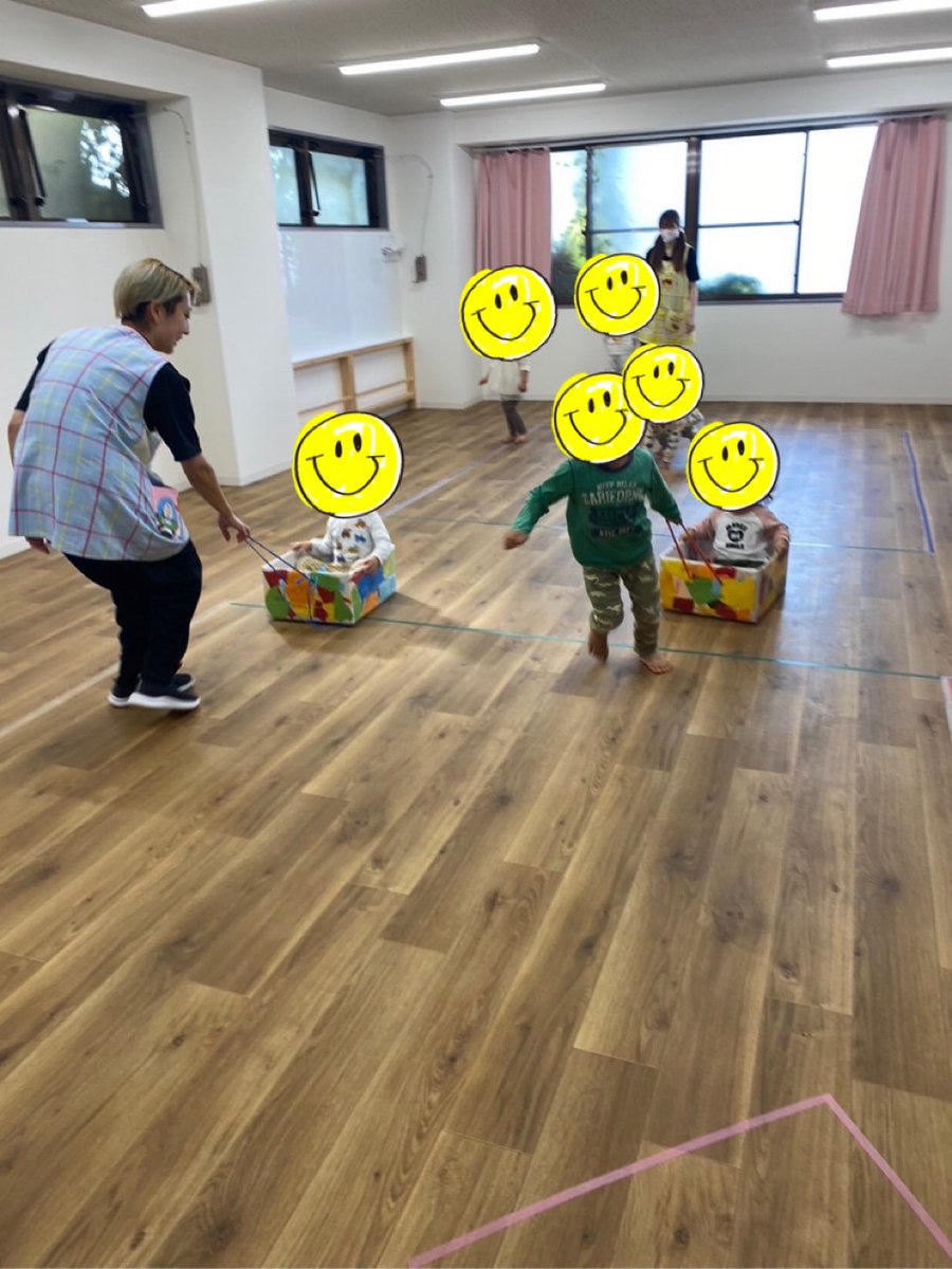 niconicohoiku's tweet photo. 運動会まであと10日‼️
集大成で運動会の通し練習がんばりました☺️
ルールもしっかり理解してお友達と協力して競技ができるようになりました🏃‍♀️
最後に渡すメダル作りもお子様の笑顔のために頑張ります🎖️
鴻巣市　保育園
#保育園
#認可外保育園
#小規模保育園
#埼玉
#鴻巣
#鴻巣市
#北本
#北鴻巣市 https://t.co/hGu4z3i3Va
