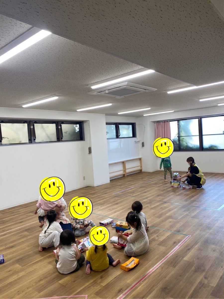 niconicohoiku's tweet photo. 運動会まであと10日‼️
集大成で運動会の通し練習がんばりました☺️
ルールもしっかり理解してお友達と協力して競技ができるようになりました🏃‍♀️
最後に渡すメダル作りもお子様の笑顔のために頑張ります🎖️
鴻巣市　保育園
#保育園
#認可外保育園
#小規模保育園
#埼玉
#鴻巣
#鴻巣市
#北本
#北鴻巣市 https://t.co/hGu4z3i3Va